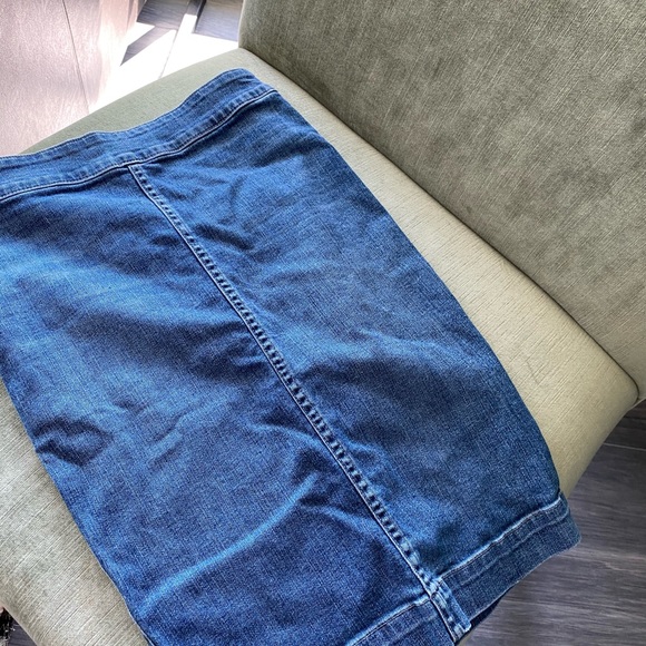 The Casting by Aritzia Jean pencil skirt - Picture 2 of 6